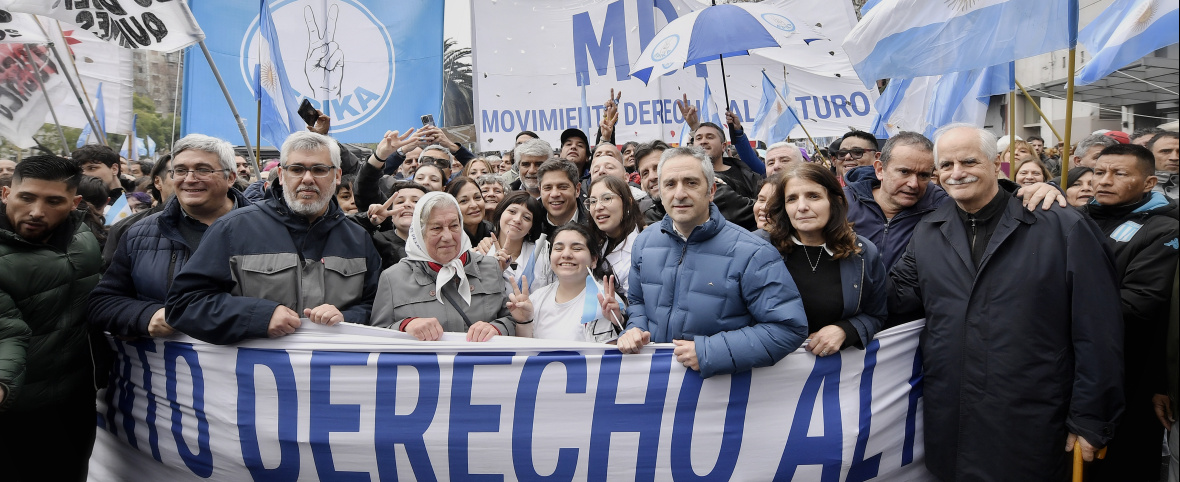 Kicillof participó de la movilización en rechazo al proyecto de Ley de Inviolabilidad de la Propiedad Privada