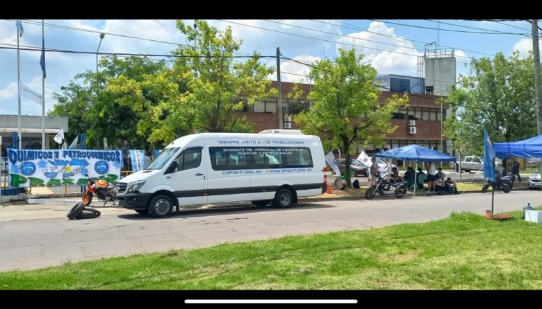 "Una victoria de los trabajadores": el SPIQyP frenó el cierre de Praxair Linde y logró reincorporaciones