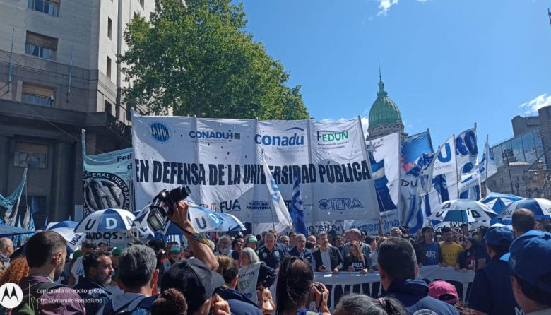 Frente al veto, paro y marcha universitaria