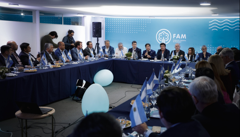 Kicillof participó de la asamblea de la Federación Argentina de Municipios