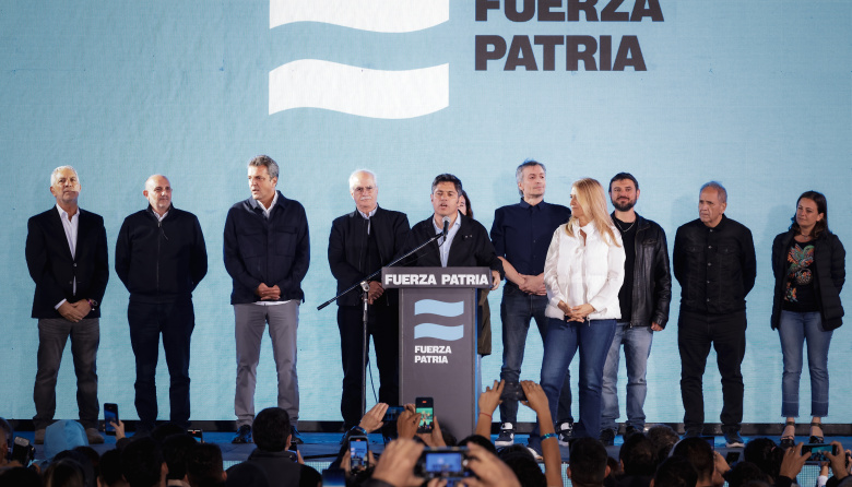 Kicillof habló con la militancia en el búnker de Fuerza Patria
