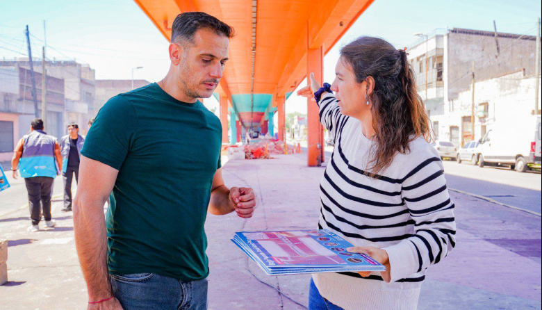 Julián Álvarez recorrió las obras en el bajo Puente Arenas