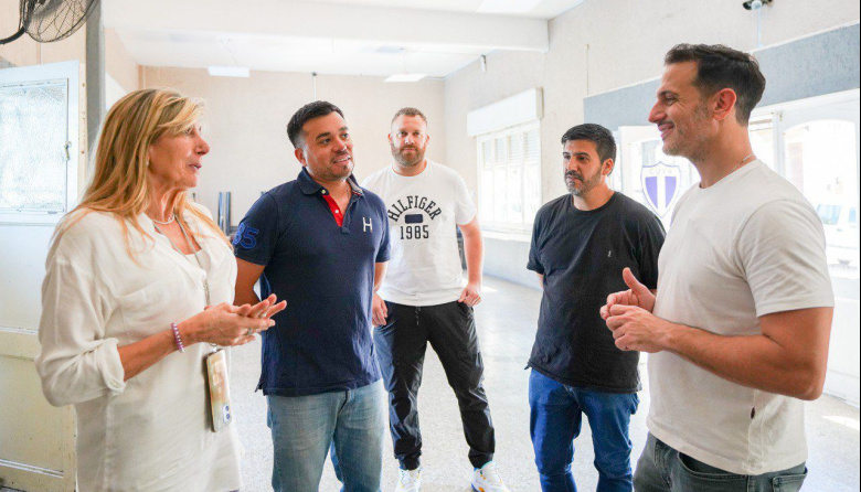 Mejoras para los clubes de barrio: Julián Álvarez supervisó obras