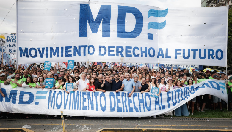 Kicillof participó de la marcha en rechazo a la reforma laboral