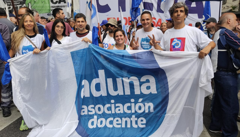 ADUNA presente en la marcha contra la Reforma Laboral durante una jornada de paro y movilización