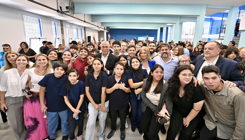 Ferraresi y Kicillof inauguraron la escuela Técnica 6 y la Primaria 59