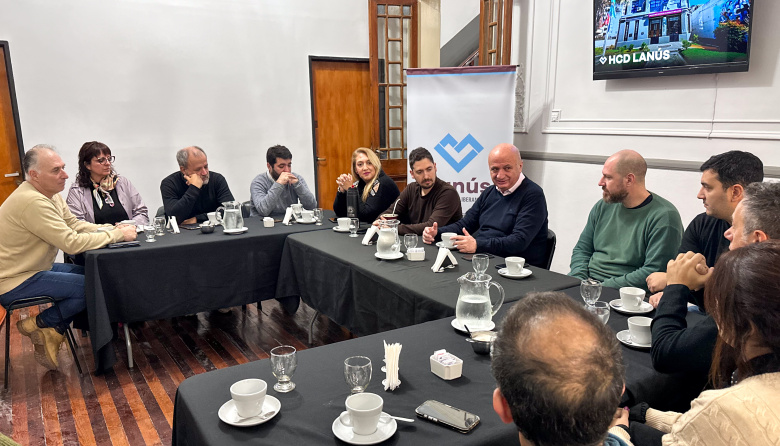 El HCD Lanús compartió un desayuno con medios de comunicación locales por el Día del Periodista