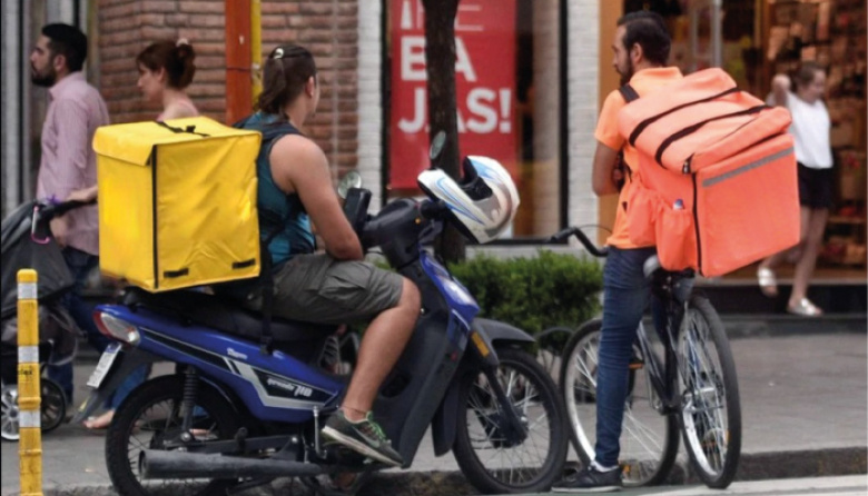 Al Senado: Kicillof envió el proyecto para regular el trabajo en plataformas digitales