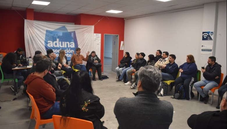 En Asamblea, ADUNA definió un paro 48 horas a acordar de manera federal con los gremios universitarios