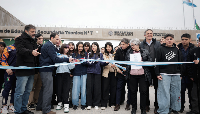 Kicillof inauguró el nuevo edificio de la Escuela Técnica 7 de Hudson