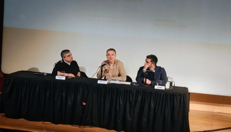 Jorge Sola en la UNLa: “Lo que no ganamos en las calles lo vamos a ganar en las urnas”