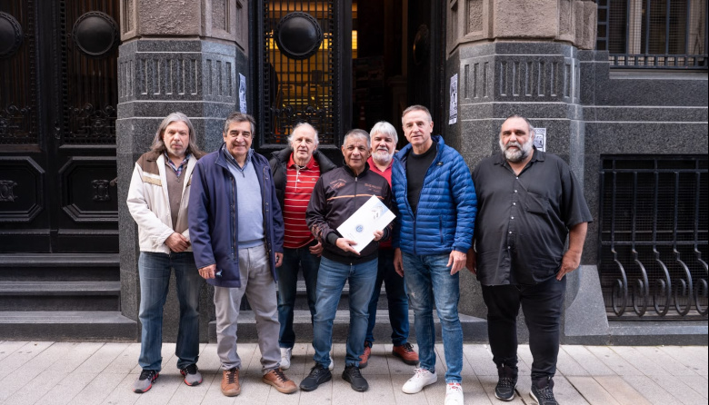 CGT, CTA y movimientos sociales marcharon contra el endeudamiento familiar