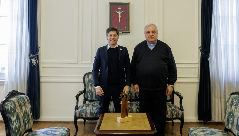 Kicillof se reunió con el presidente de la Conferencia Episcopal Argentina para organizar la visita del Papa León XIV a la Provincia