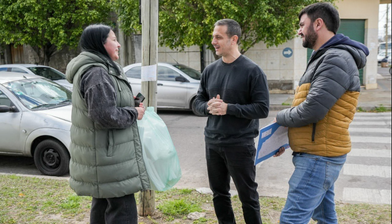 Julián Álvarez recorrió las obras de pavimentación que se realizaron con fondos municipales