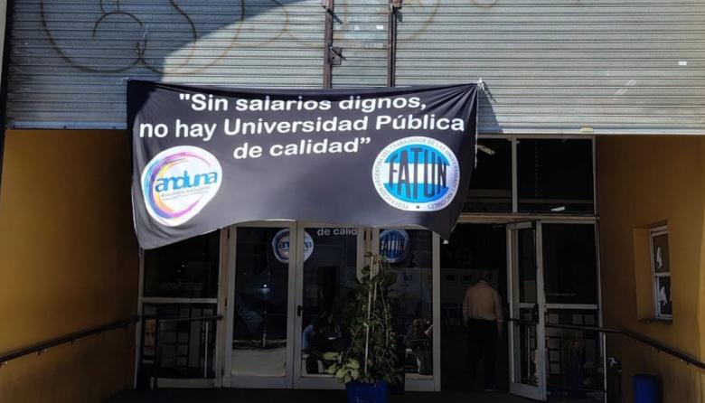Vence el plazo otorgado por la Justicia al Gobierno y continúa el conflicto universitario