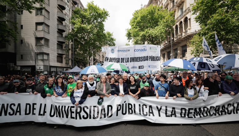 Kicillof participó de la quinta Marcha Federal Universitaria