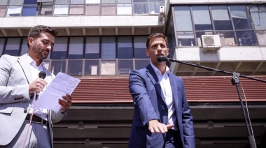 Julián Álvarez juró como intendente de Lanús