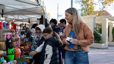 Más de 375 emprendedores y emprendedoras ya ofrecieron sus productos en la Feria de la Economía Social y Popular Hecho en Lanús