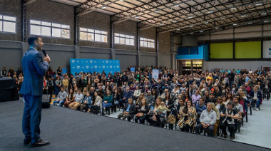 Julián Álvarez distinguió a más de 200 Municipales de Lanús