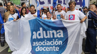 ADUNA presente en la marcha contra la Reforma Laboral durante una jornada de paro y movilización