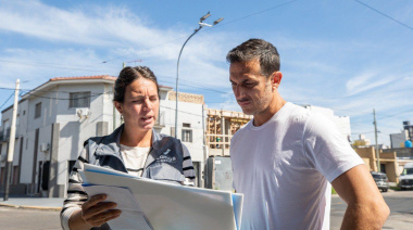 Julián Álvarez supervisó las tareas de repotenciación de luminarias sobre la Avenida Eva Perón