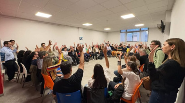 ADUNA resolvió la continuidad de su plan de lucha: paro, clases públicas y jornadas de visibilización