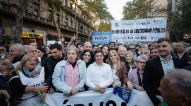 Kicillof participó de la Marcha Federal Universitaria