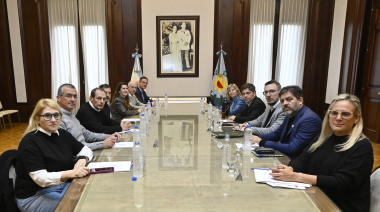 Kicillof y Cuattromo firmaron convenios con municipios para la compra de bienes de capital