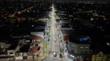 Avanzan las tareas de repotenciación de luminarias sobre la Avenida Eva Perón