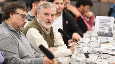 El poder político de un trapo tribunero: cuando el fútbol expone la mentira de la despolitización