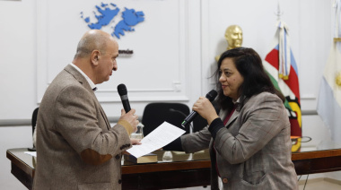 Cynthia Rossetti juró como concejala del HCD Lanús