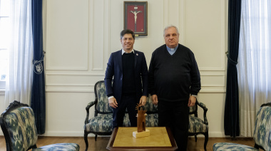 Kicillof se reunió con el presidente de la Conferencia Episcopal Argentina para organizar la visita del Papa León XIV a la Provincia