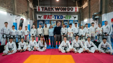 Subsidios e indumentaria para deportistas lanusenses que participarán de la Copa del Mundo de Taekwon-Do ITF