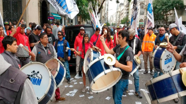 ASIMM rechaza la compra de PedidosYa por Uber y denuncia "monopsonio laboral"
