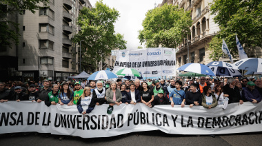 Kicillof participó de la quinta Marcha Federal Universitaria