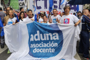 ADUNA presente en la marcha contra la Reforma Laboral durante una jornada de paro y movilización