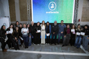 Magdalena Sierra y Walter Correa entregaron Certificados de Formación Laboral a 115 vecinos y vecinas de Avellaneda