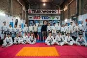 Subsidios e indumentaria para deportistas lanusenses que participarán de la Copa del Mundo de Taekwon-Do ITF