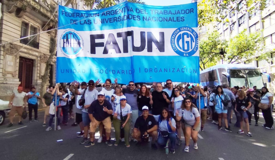 Este martes, vuelven a parar las y los NODOCENTES 