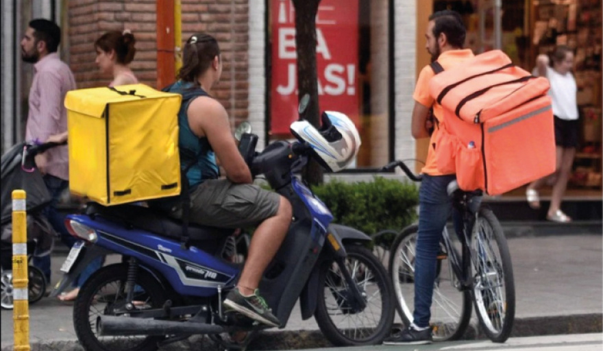 Al Senado: Kicillof envió el proyecto para regular el trabajo en plataformas digitales