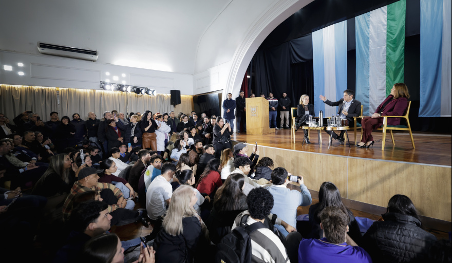 Kicillof presentó su libro “De Smith a Keynes”
